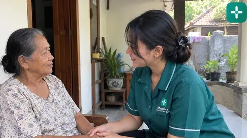 Perawat Homecare Lansia